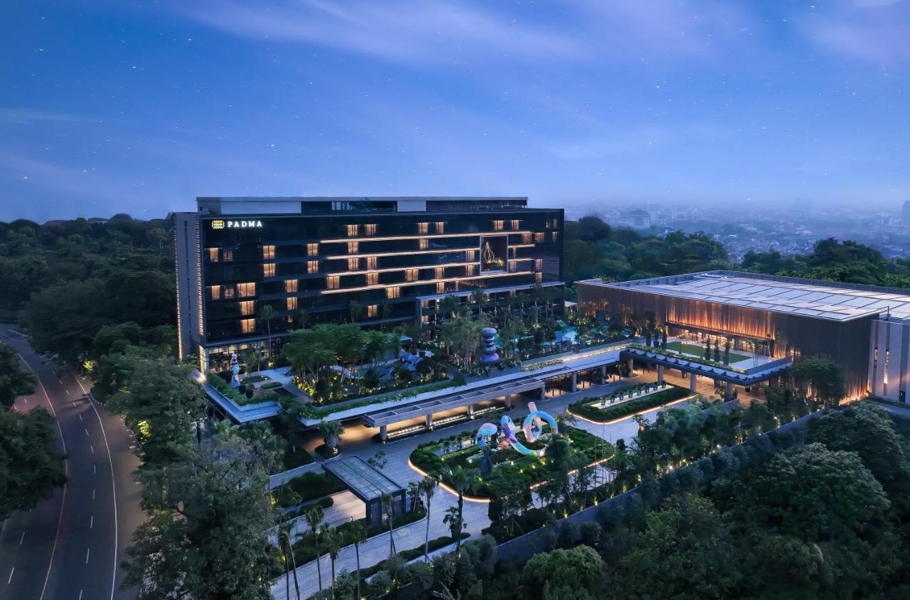 Padma Hotel 세마랑 외부 사진